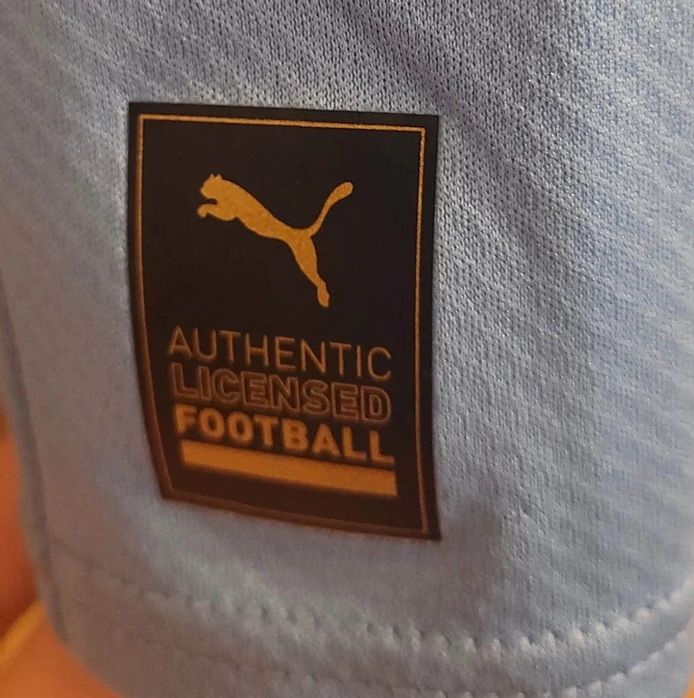 Boys 22/23 Manchester City Home Jersey - Picture 7 of 8